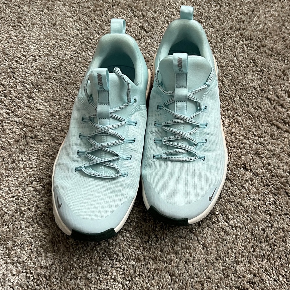Nike Free Metcon 6 Sz 9
Glacier Blue Washed Coral Vintage Green Metallic Silver - Picture 6 of 10